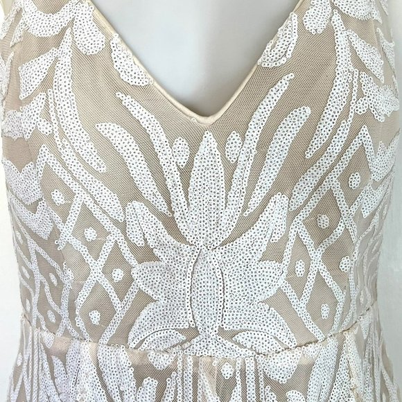 💔💔 SOLD 💔💔 NWOT LULU’S CATCH A SPARK WHITE & NUDE SEQUIN ROMPER - Picture 10 of 14
